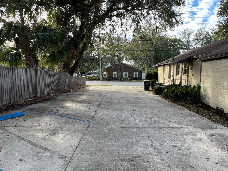 More Photos Of 2601 University Blvd W, Jacksonville Medical For Sale