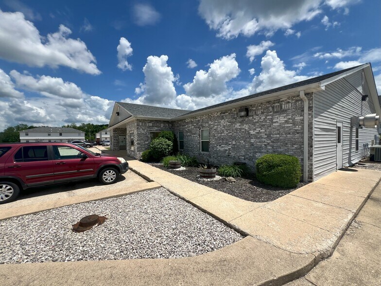 More Photos Of 19788 Sackett Ln, Waynesville Office For Sale