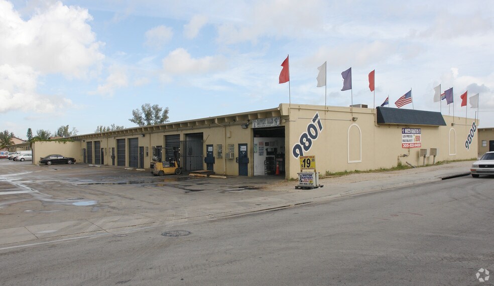 More Photos Of 9807-9808 NW 80th Ave, Hialeah Warehouse For Lease