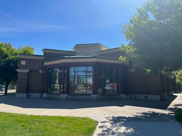 More Photos Of 550 S Broadway Ave, Boise General Retail For Lease