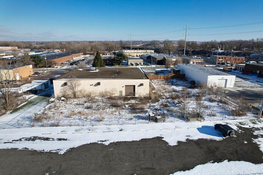 More Photos Of 4878 Van Epps Rd, Brooklyn Heights Manufacturing For Sale