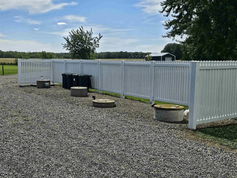 More Photos Of 5591 County A hwy, Arpin Trailer Camper Park For Sale