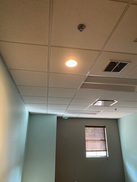 More Photos Of 12001 W Parmer Ln, Cedar Park Office For Lease