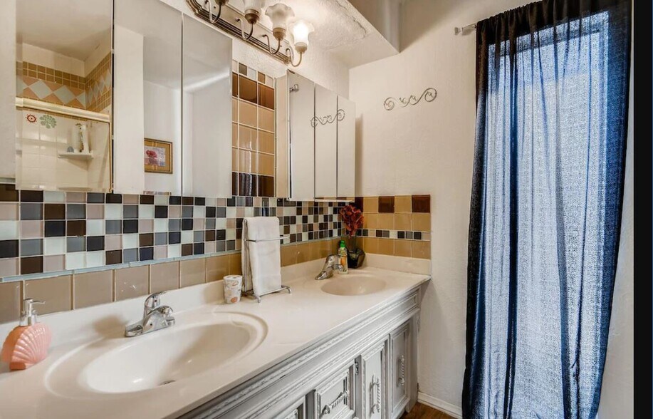 More Photos Of 3847 S Eastern Ave, Las Vegas Office For Lease