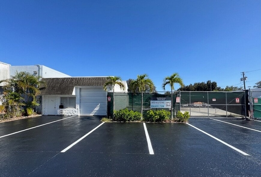 Primary Photo Of 988 NW 51st Pl, Fort Lauderdale Land For Lease