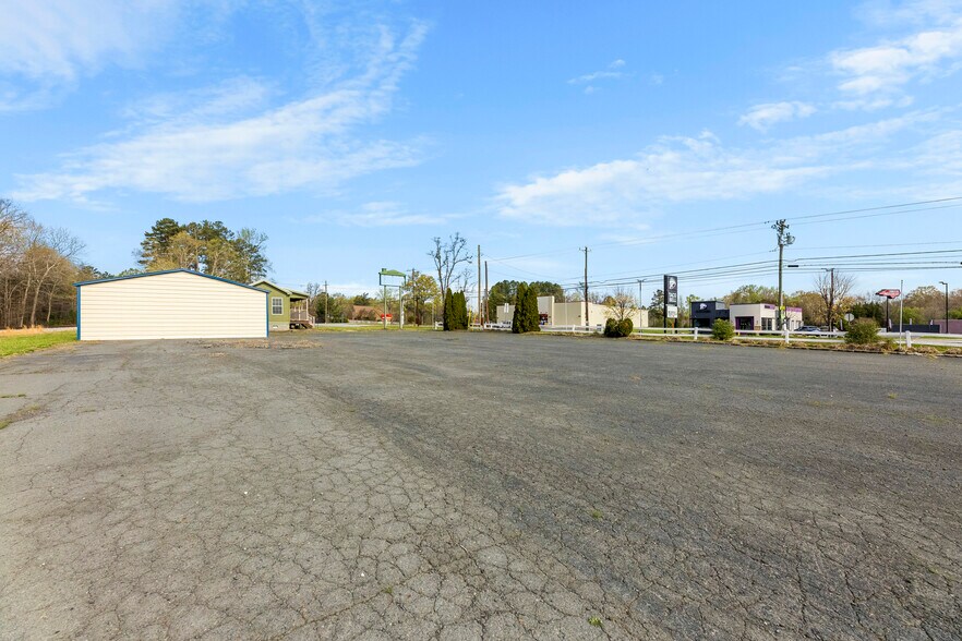 More Photos Of 417 W Church St, Richfield General Retail For Sale