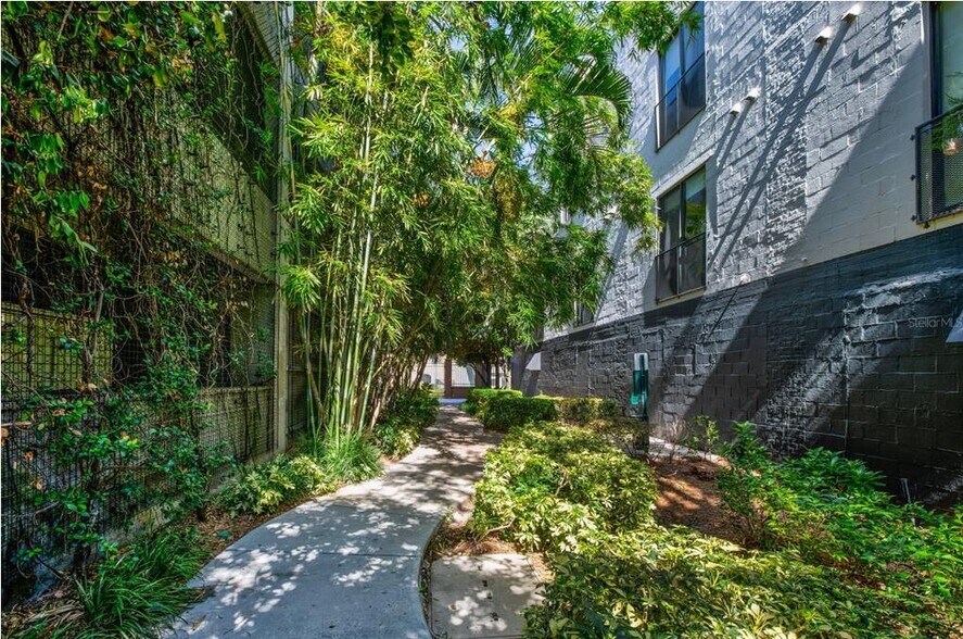 More Photos Of 62 W Colonial Dr, Orlando Apartments For Lease