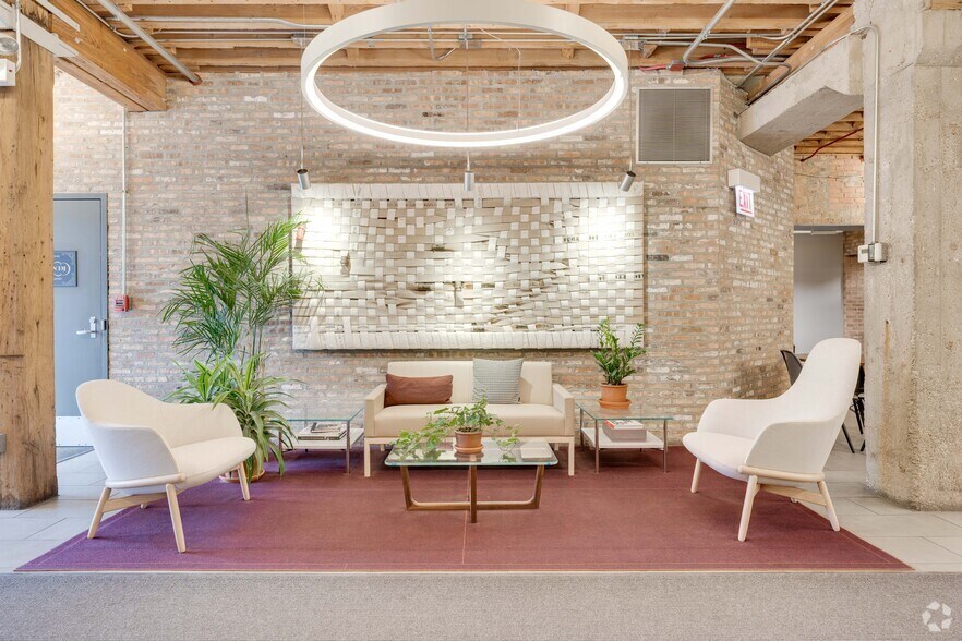 More Photos Of 1320 W Fulton St, Chicago Loft Creative Space For Lease