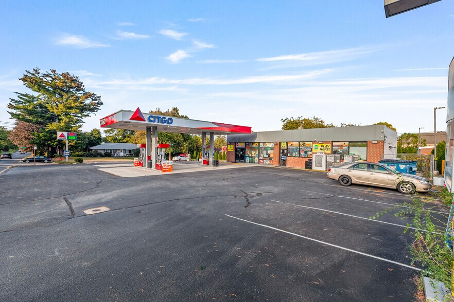 More Photos Of 741 N Cedar Crest Blvd, Allentown Service Station For Sale