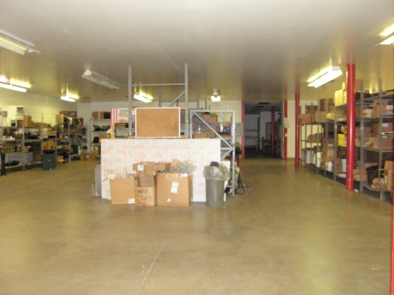 More Photos Of 2112 Industrial Dr, Niles Manufacturing For Sale