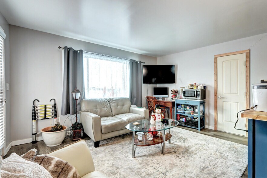 More Photos Of 280 S Main St, Brighton Storefront Retail Residential For Sale