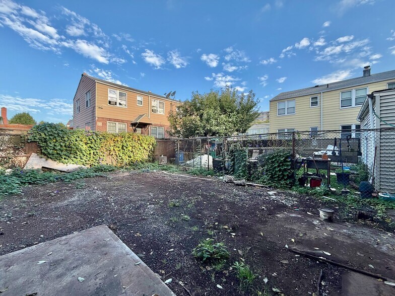 More Photos Of 4309 Palisade Ave, Union City Manufacturing For Lease