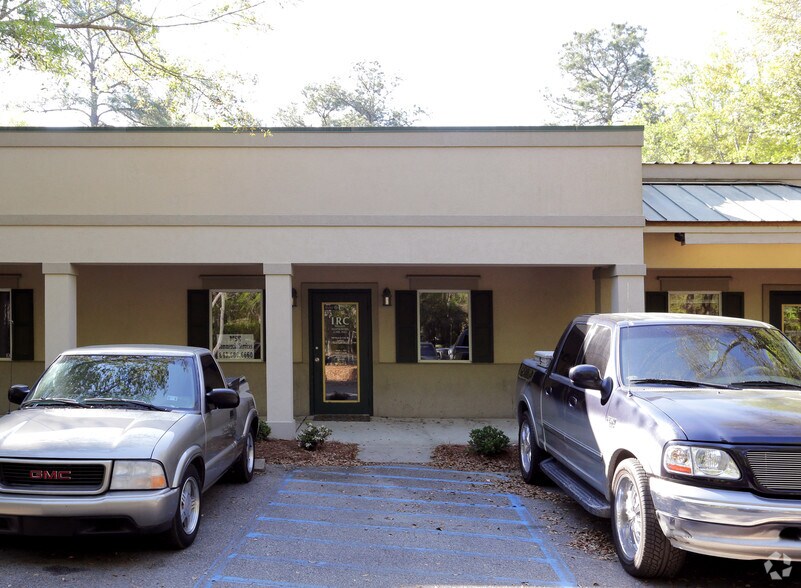 More Photos Of 140 Beach City Rd, Hilton Head Island Flex For Lease