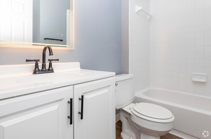 More Photos Of 900 Cathedral St, Baltimore Apartments For Lease