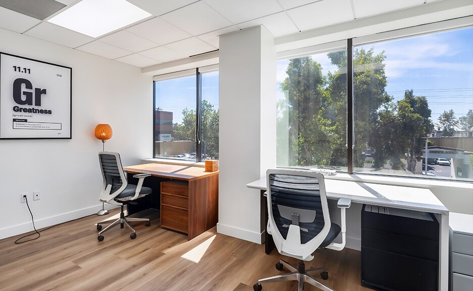 More Photos Of 425 W Broadway, Glendale Office For Sale