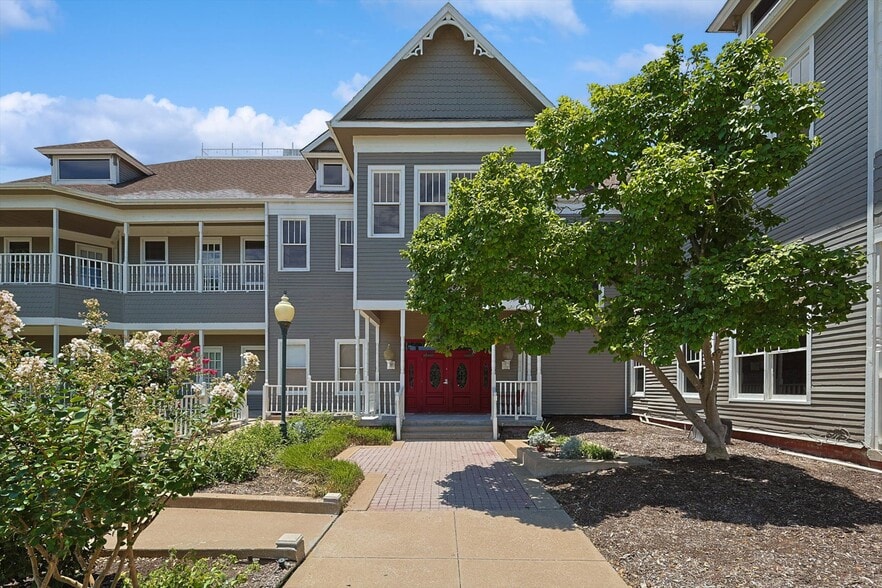 More Photos Of 6800 Heritage Pky, Rockwall Medical For Lease