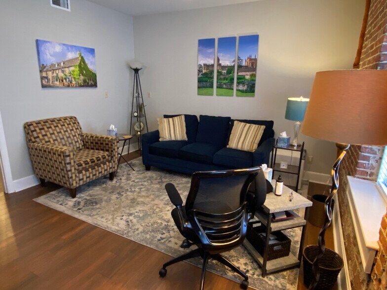 More Photos Of 1304 Desoto Ave S, Tampa Office For Lease