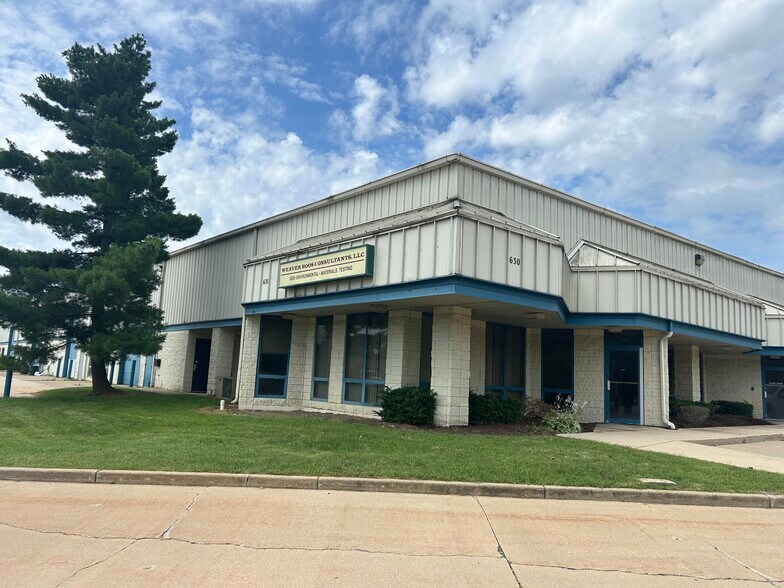 More Photos Of 630 E Bronson St, South Bend Light Distribution For Lease