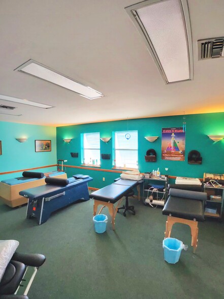 More Photos Of 1541 Prosperity Farms Rd, West Palm Beach Medical For Sale