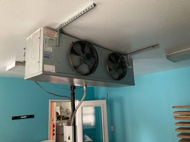 More Photos Of 1238 Lost Nation Rd, Willoughby Storefront For Sale