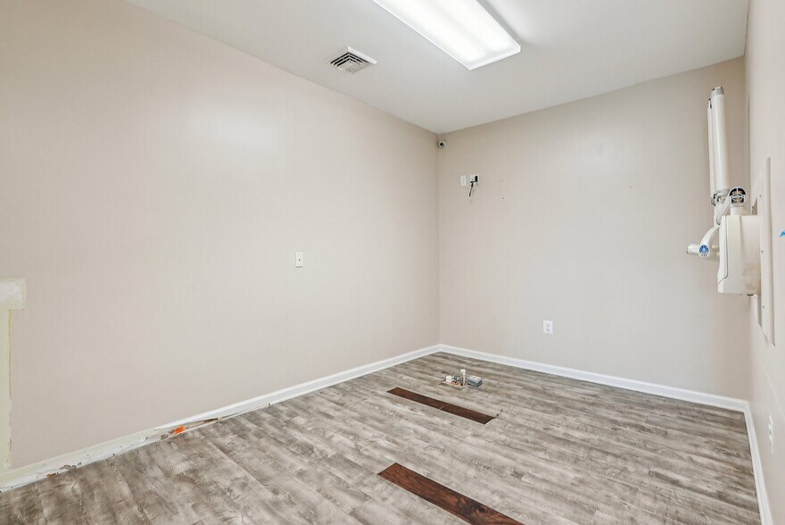 More Photos Of , Levittown General Retail For Sale