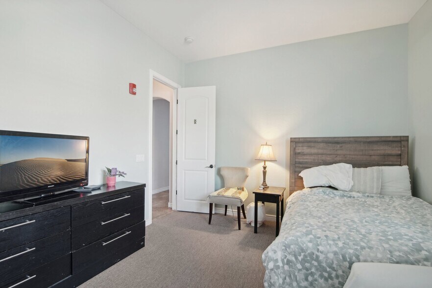 More Photos Of 27215 N 23rd Ln, Phoenix Assisted Living For Sale