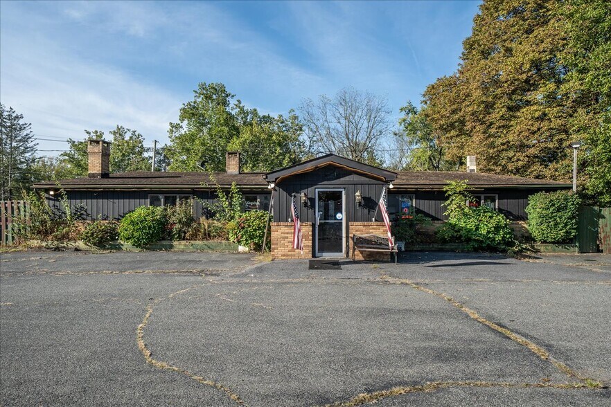More Photos Of 31 Decatur St, Columbia Restaurant For Sale