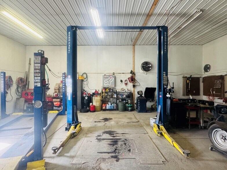 More Photos Of 4821 Berwick Tpke, Columbia Cross Roads General Retail For Lease