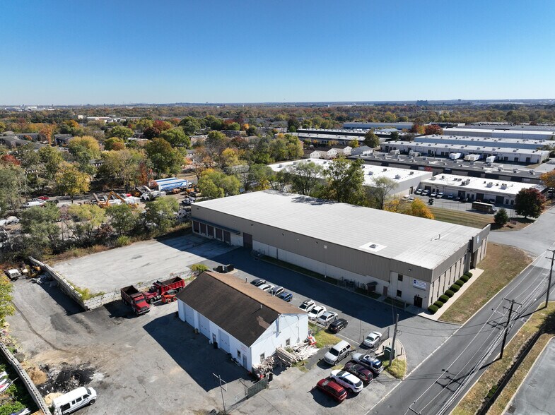 More Photos Of 801 Primos Ave, Folcroft Manufacturing For Lease
