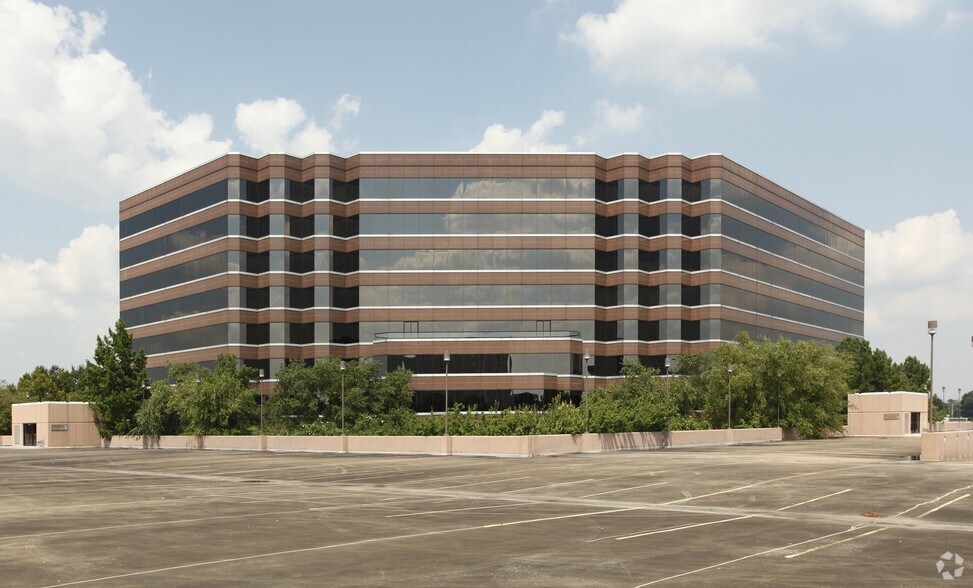 More Photos Of 6075 Poplar Ave, Memphis Coworking Space