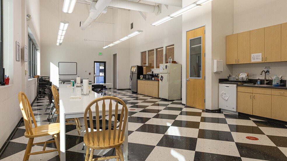 More Photos Of 435-445 Devlin Rd, Napa Research And Development For Sale