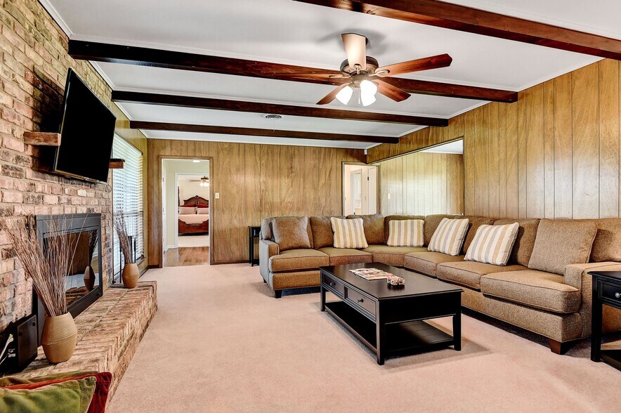 More Photos Of 27160 State Highway 56, Whitesboro Land For Sale