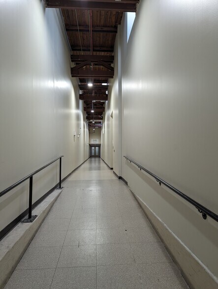 More Photos Of 1731-1749 N Elston Ave, Chicago General Retail For Lease
