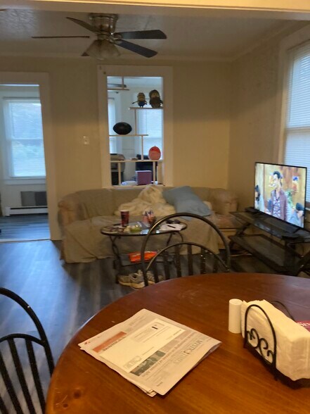 More Photos Of 233 Poquonnock Rd, Groton Restaurant For Sale