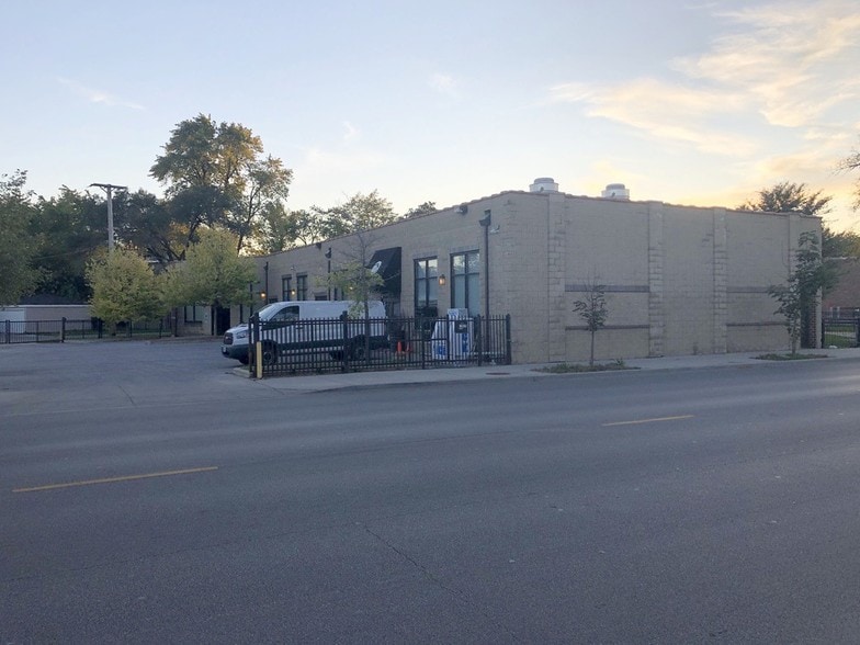More Photos Of 3515 W Grand Ave, Chicago Land For Sale