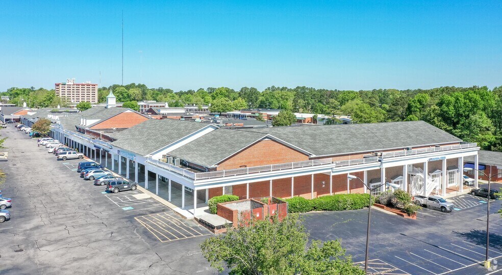 More Photos Of 2620-2738 Bragg Blvd, Fayetteville Unknown For Lease
