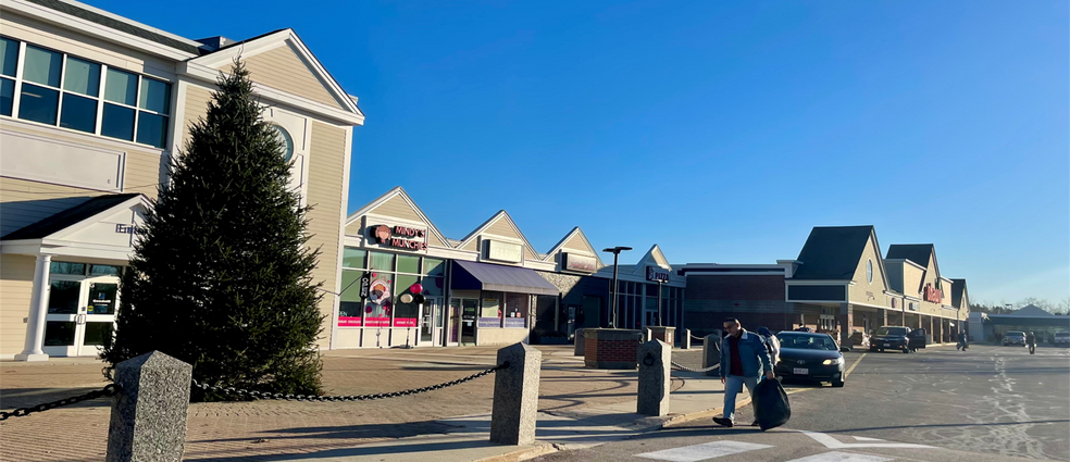 More Photos Of 251 US Route 1, Falmouth Unknown For Lease