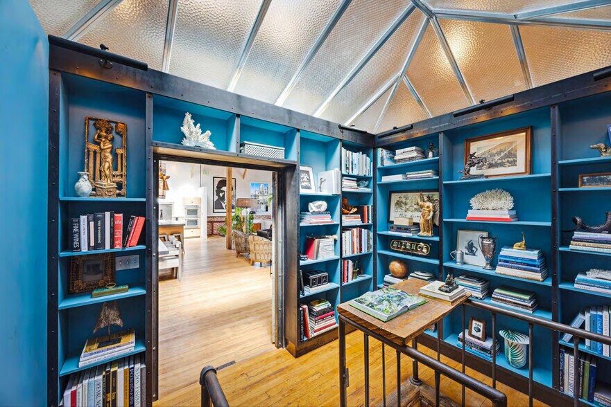 More Photos Of 308-310 7th St, San Francisco Loft Creative Space For Sale