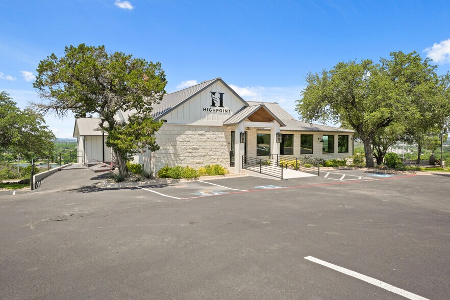 More Photos Of 602 Steve Hawkins Pky, Marble Falls Storefront Retail Office For Sale