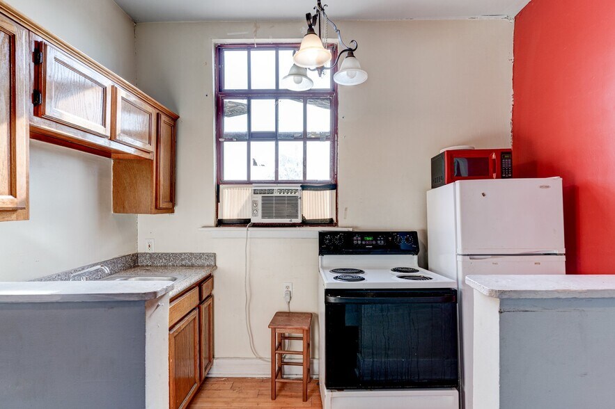 More Photos Of 1468 N Claiborne Ave, New Orleans Office Residential For Sale