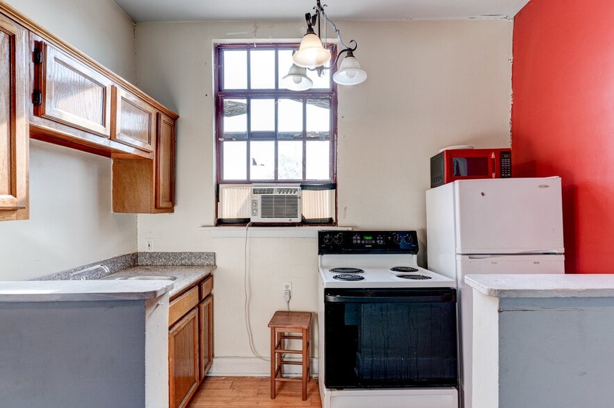 More Photos Of 1468 N Claiborne Ave, New Orleans Office Residential For Sale