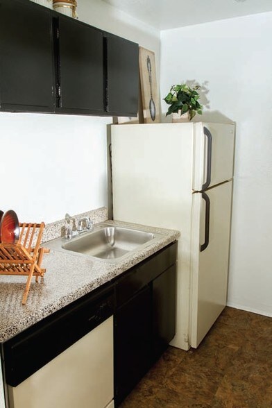 More Photos Of 12803 Northborough Dr, Houston Apartments For Sale