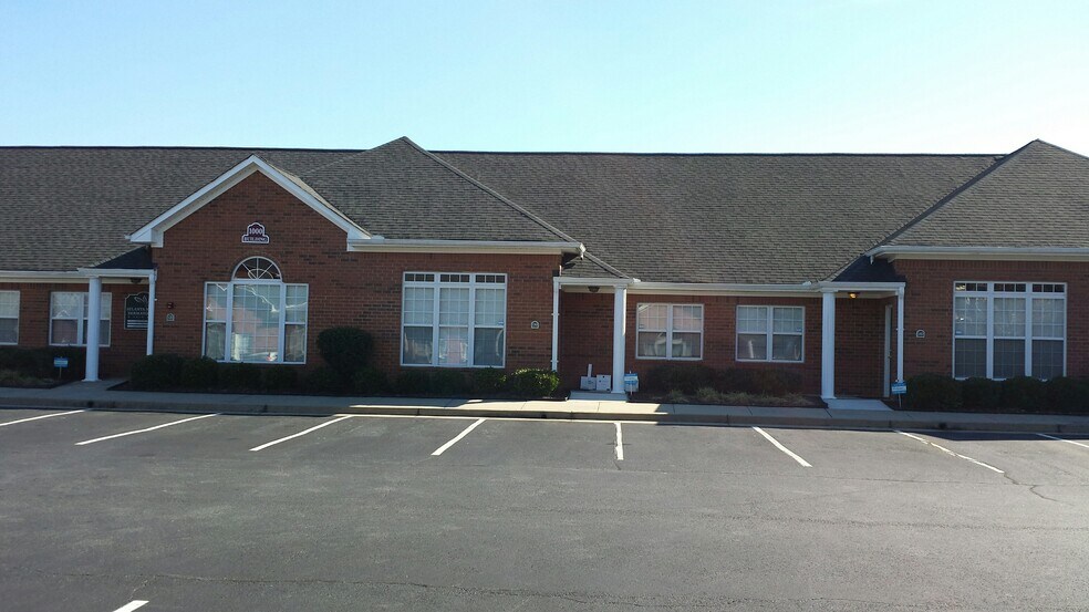 Primary Photo Of 2230 Towne Lake Pky, Woodstock Office For Lease
