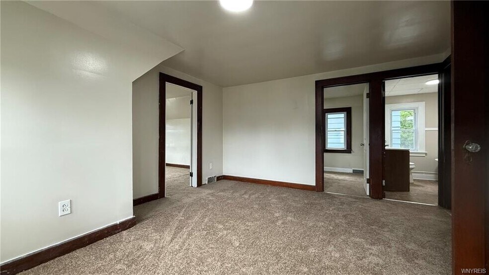More Photos Of 1890 Linwood Ave, Niagara Falls Apartments For Sale