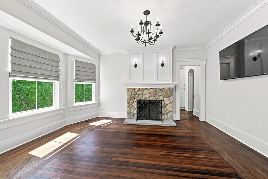 More Photos Of 8 S Main St, New Milford Office For Sale