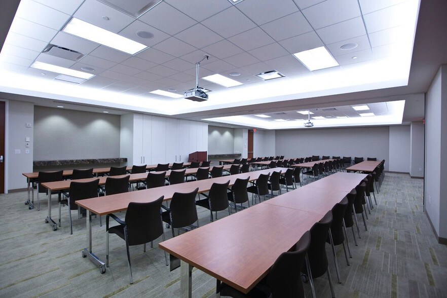 More Photos Of 1201 W Peachtree St NW, Atlanta Coworking Space