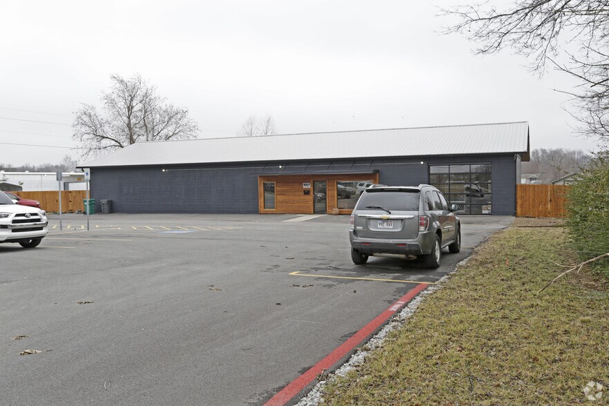 More Photos Of 1007 N 2nd St, Rogers Coworking Space