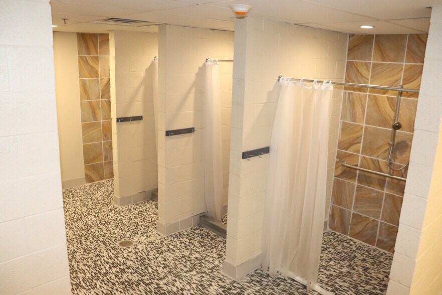 More Photos Of 26 Hill St, Wilkes Barre Distribution For Sale