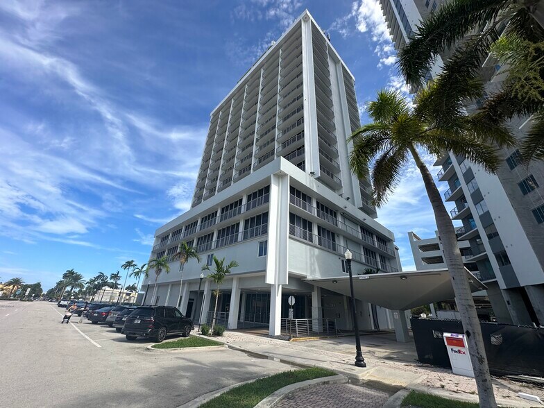 More Photos Of 1720 Harrison St, Hollywood Office Residential For Sale
