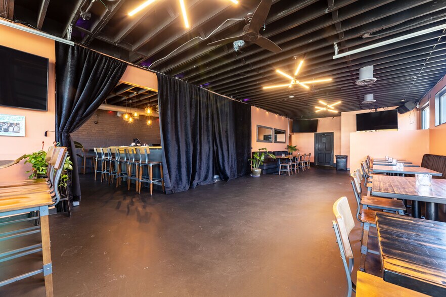 More Photos Of 13484 Washington Blvd, Marina Del Rey General Retail For Sale